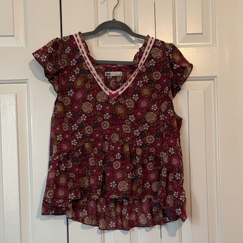 SO Floral V-Neck Ruffle Sleeve Top in Burgundy and Mustard